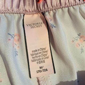 Victoria's Secret Intimates & Sleepwear - ON HOLD PENDING TRADE 🌸🌹 Victoria's Secret Intimates & Sleepwear - ON HOLD PENDING TRADE 🌸🌹
